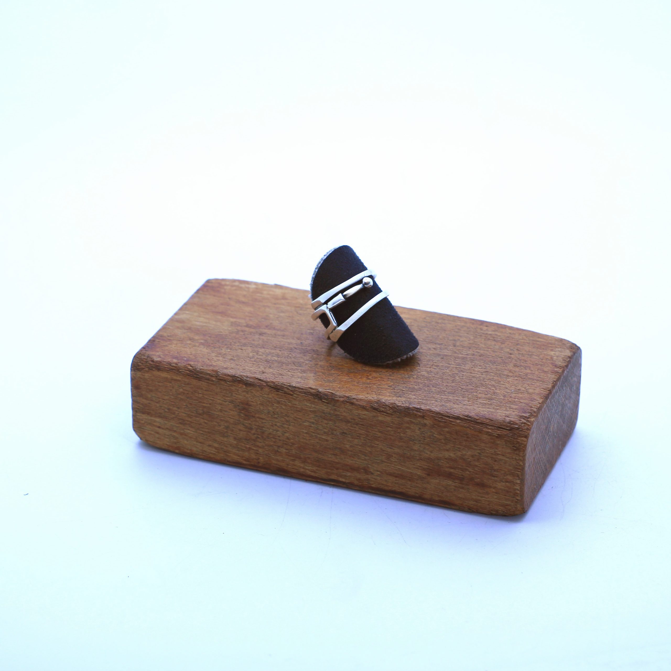 Laiak. Anillo