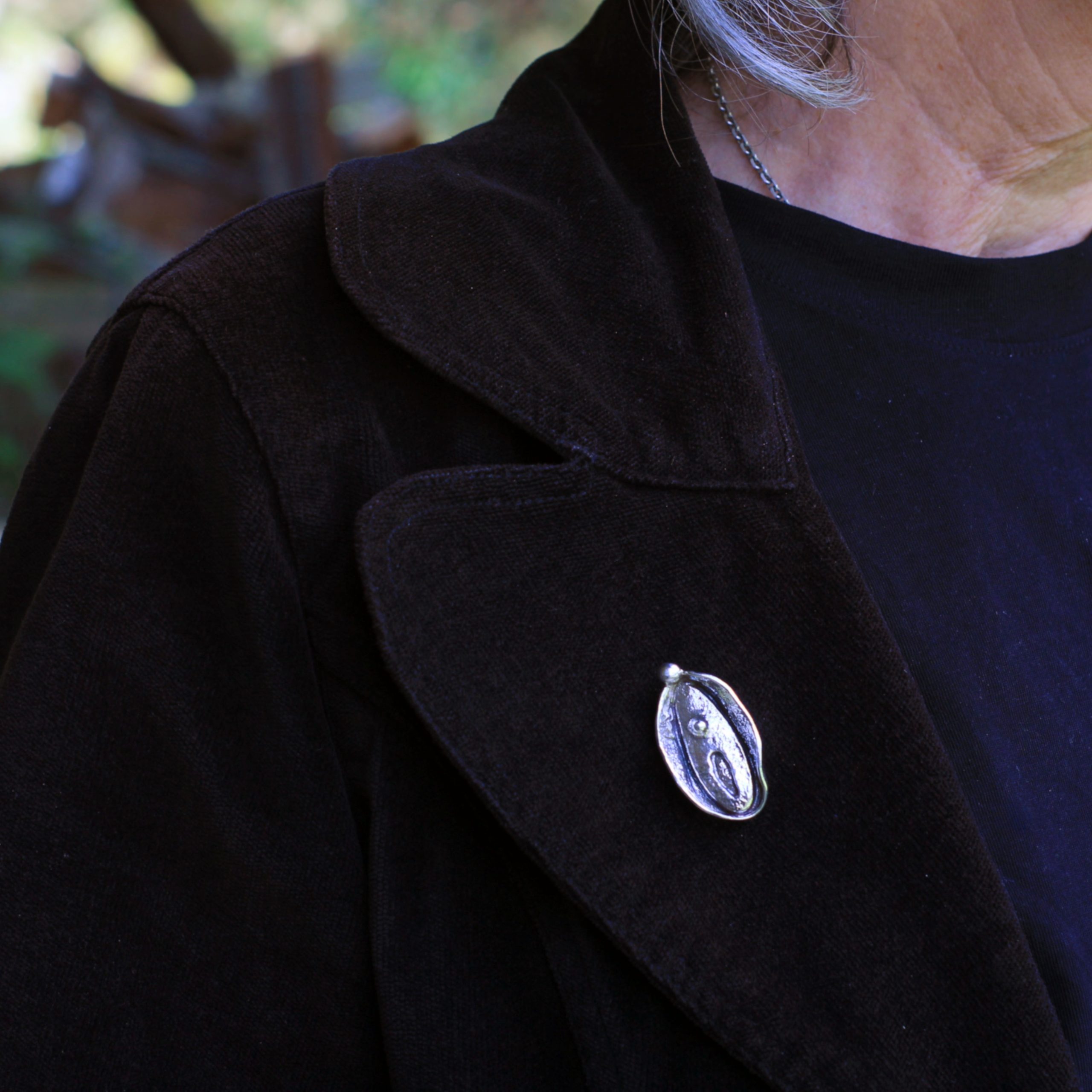 Vulva. Broche - Imagen 3